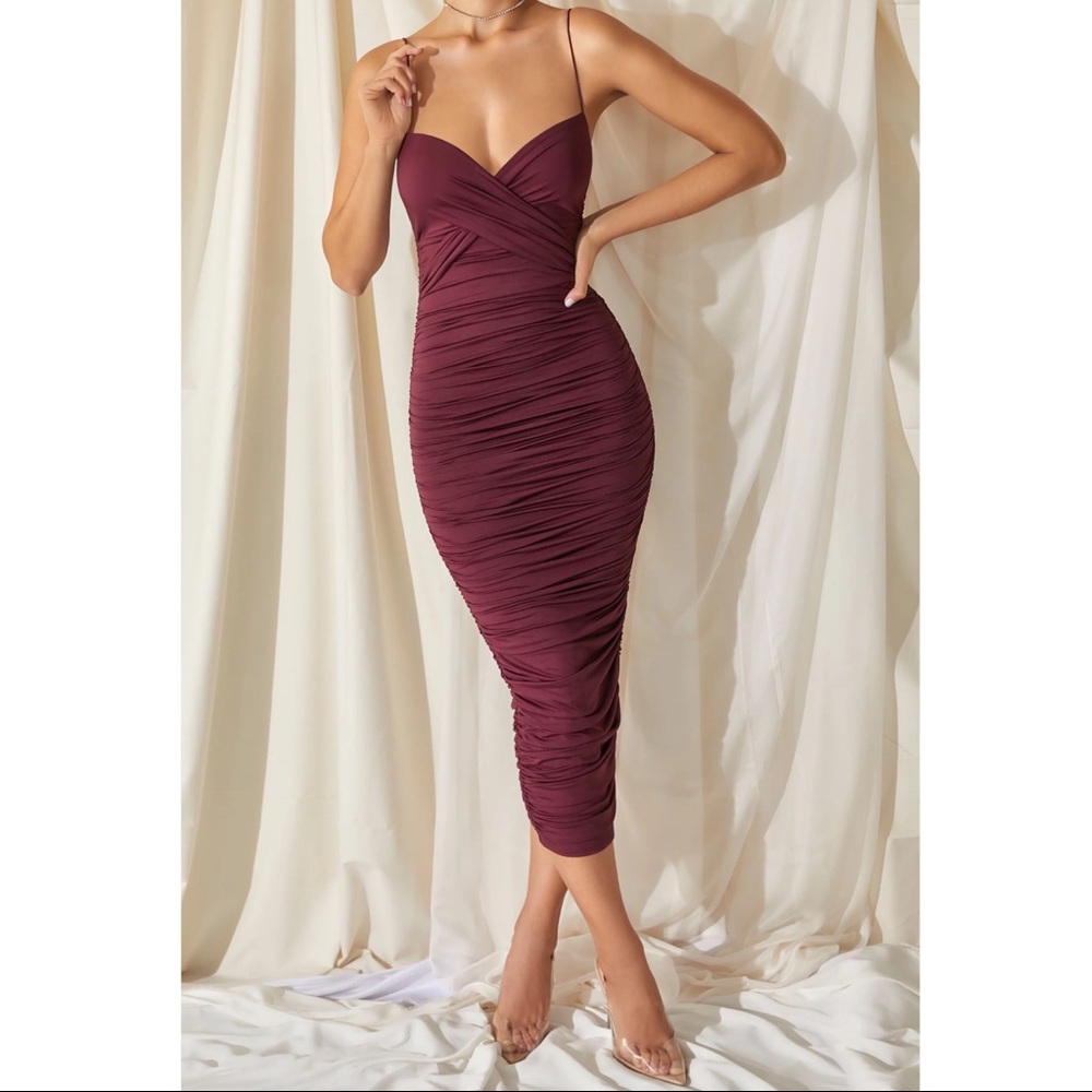 Oh Polly Ruched Bodycon Midi Dress in Burgundy
